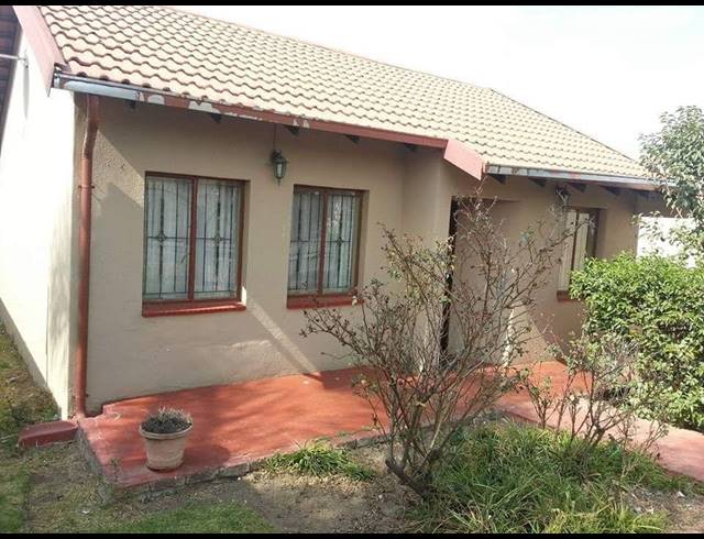 2 BEDROOM FREEHOLD FOR SALE IN KAALFONTEIN